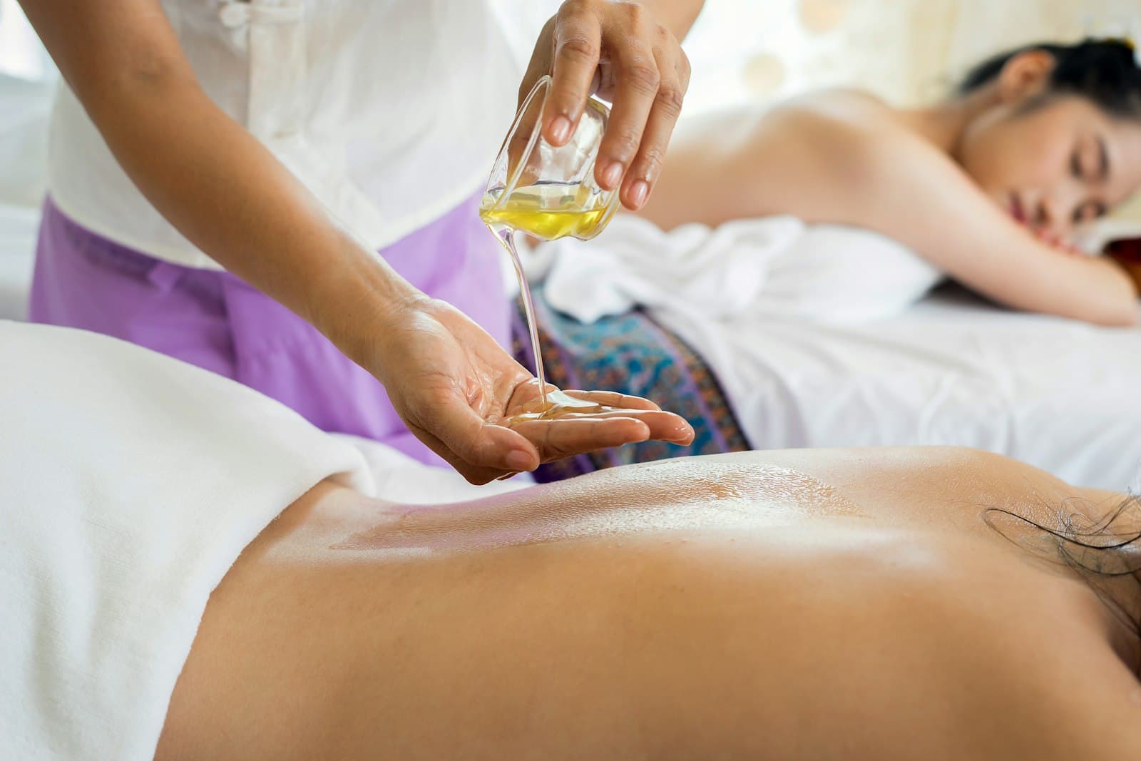 Guest receiving a head massage at the VillaVista spa